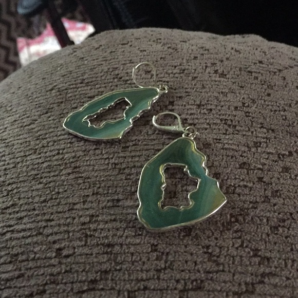 Earrings - Picture 5 of 7